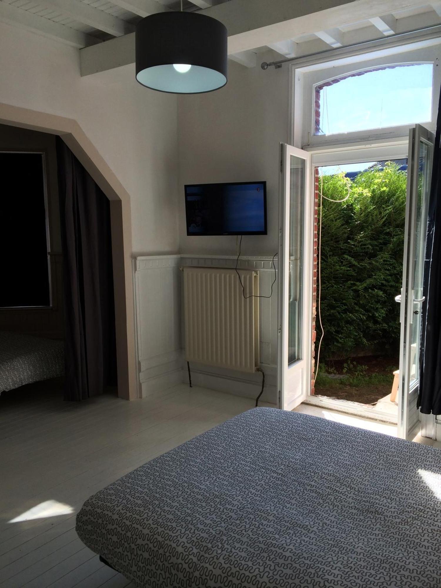 Le Gite Pien Apartman Wignehies Szoba fotó