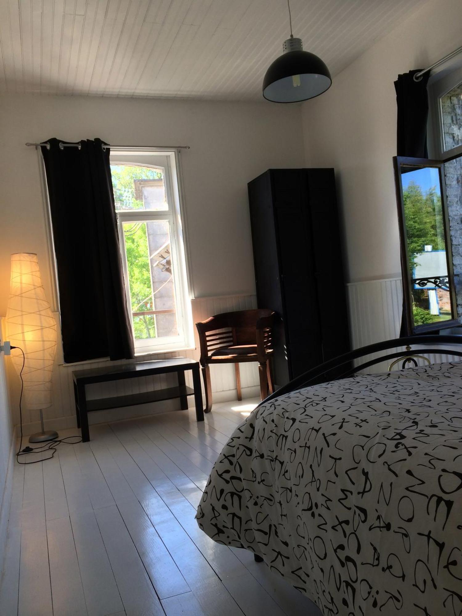 Le Gite Pien Apartman Wignehies Szoba fotó