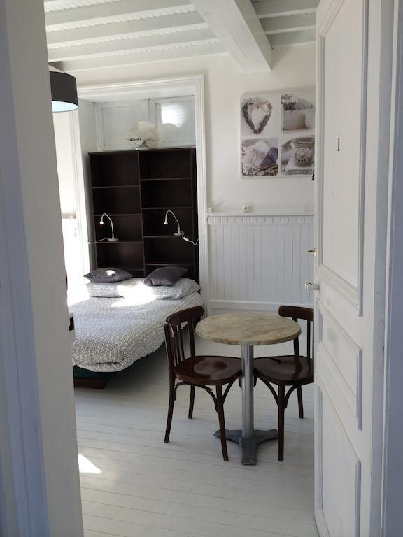 Le Gite Pien Apartman Wignehies Szoba fotó